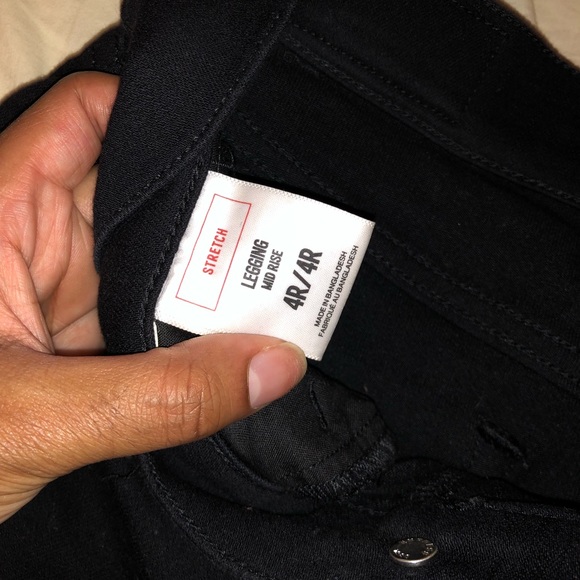 Express - Distressed Mid Rise Jegging. SOLD - Picture 5 of 6